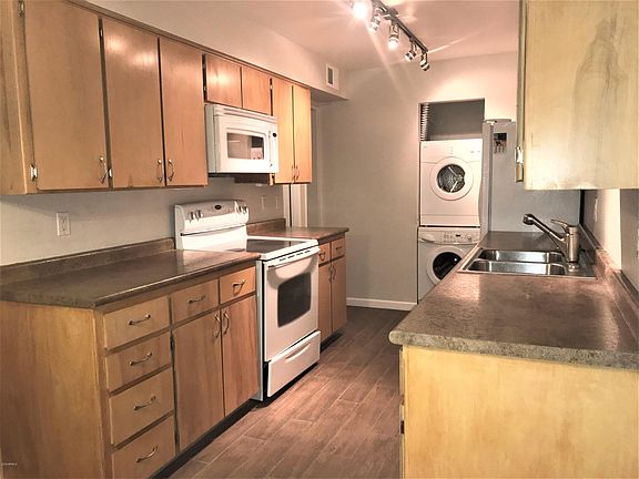 4th image of 4924 N 73rd St APT 17