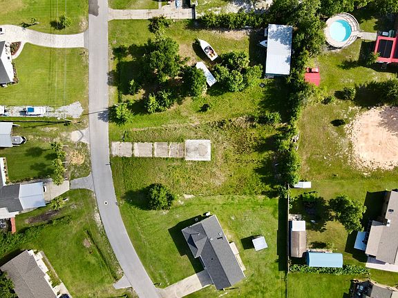 3rd image of 1423 Park Ln W