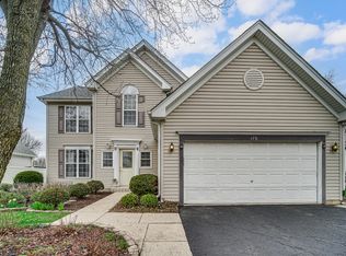 176 Sandalwood Ln, Bolingbrook, IL 60440