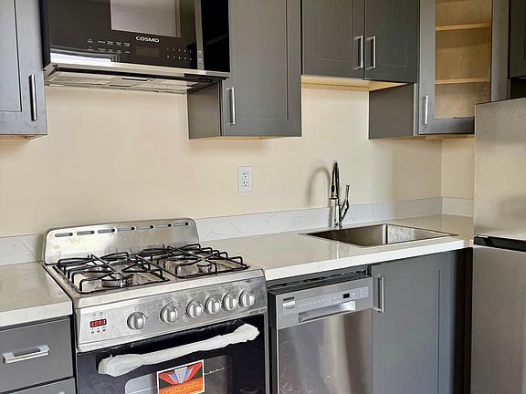 2nd image of 1355 Valencia St #25