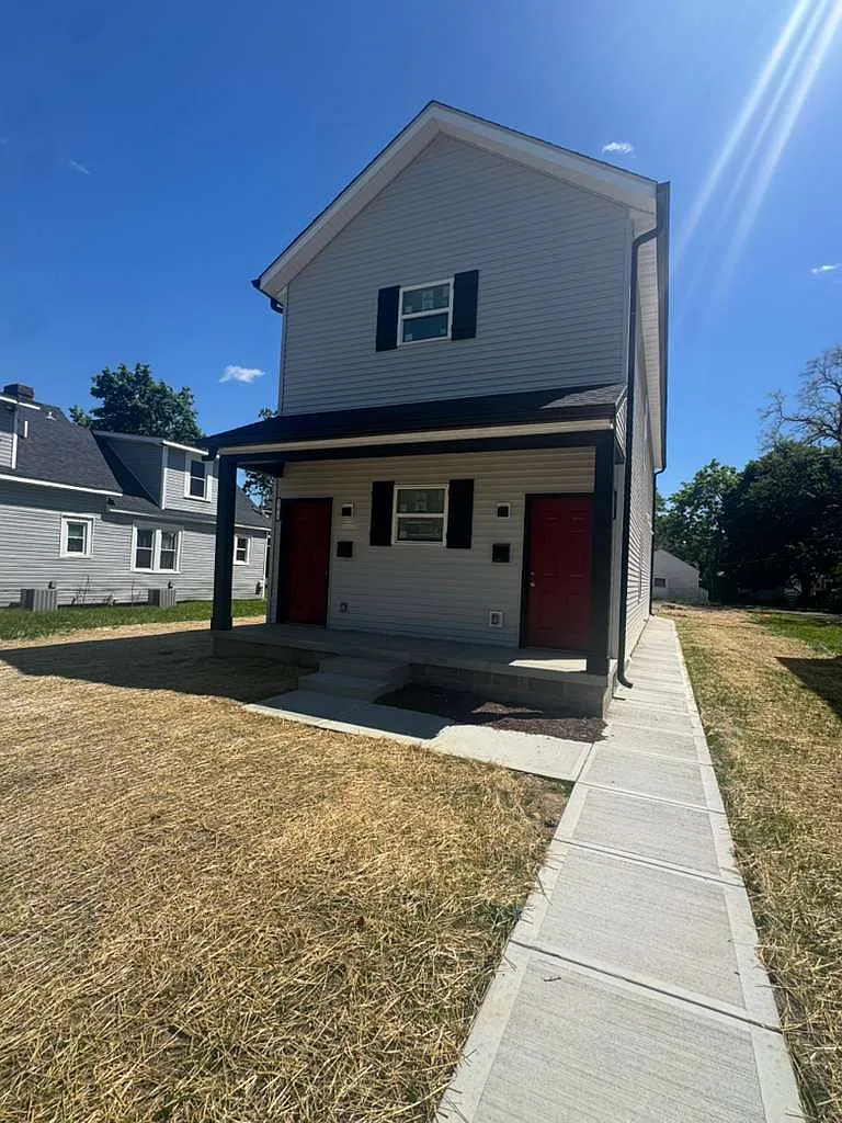 2 bed, $1,250 — Photo 1