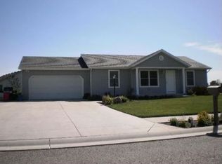 603 Navajo Dr, Nappanee, IN 46550
