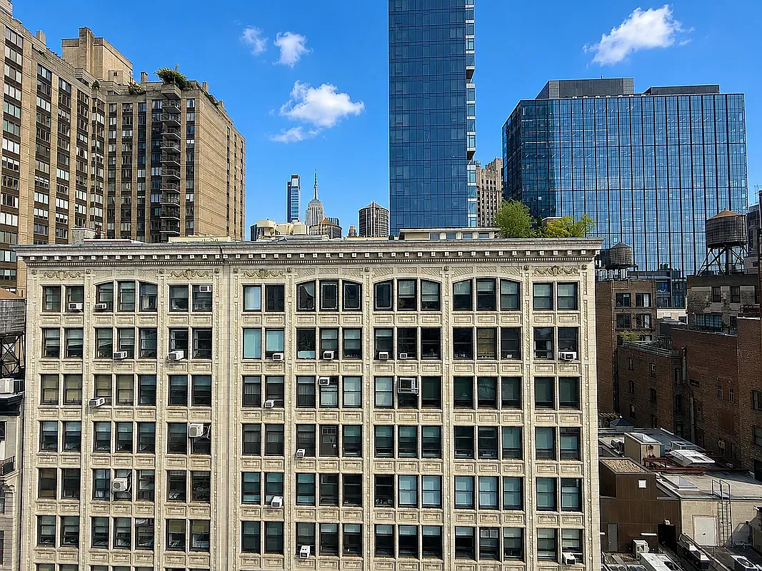 12 East 22nd Street — Photo 2