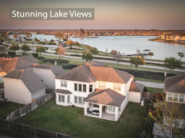 10507 S Sunrise Shores Ln, Cypress, TX 77433
