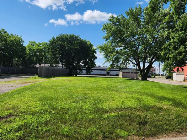 1425 4th St NW, Faribault, MN 55021