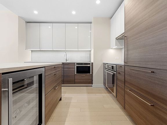 5th image of 1 Franklin St #3106