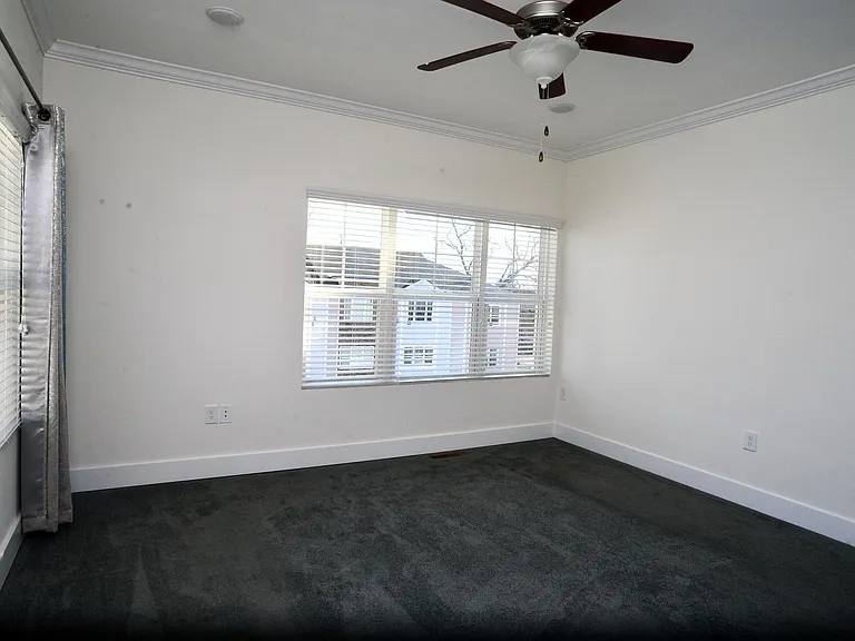 2008 Ocean Dr NW #2008 — Photo 8