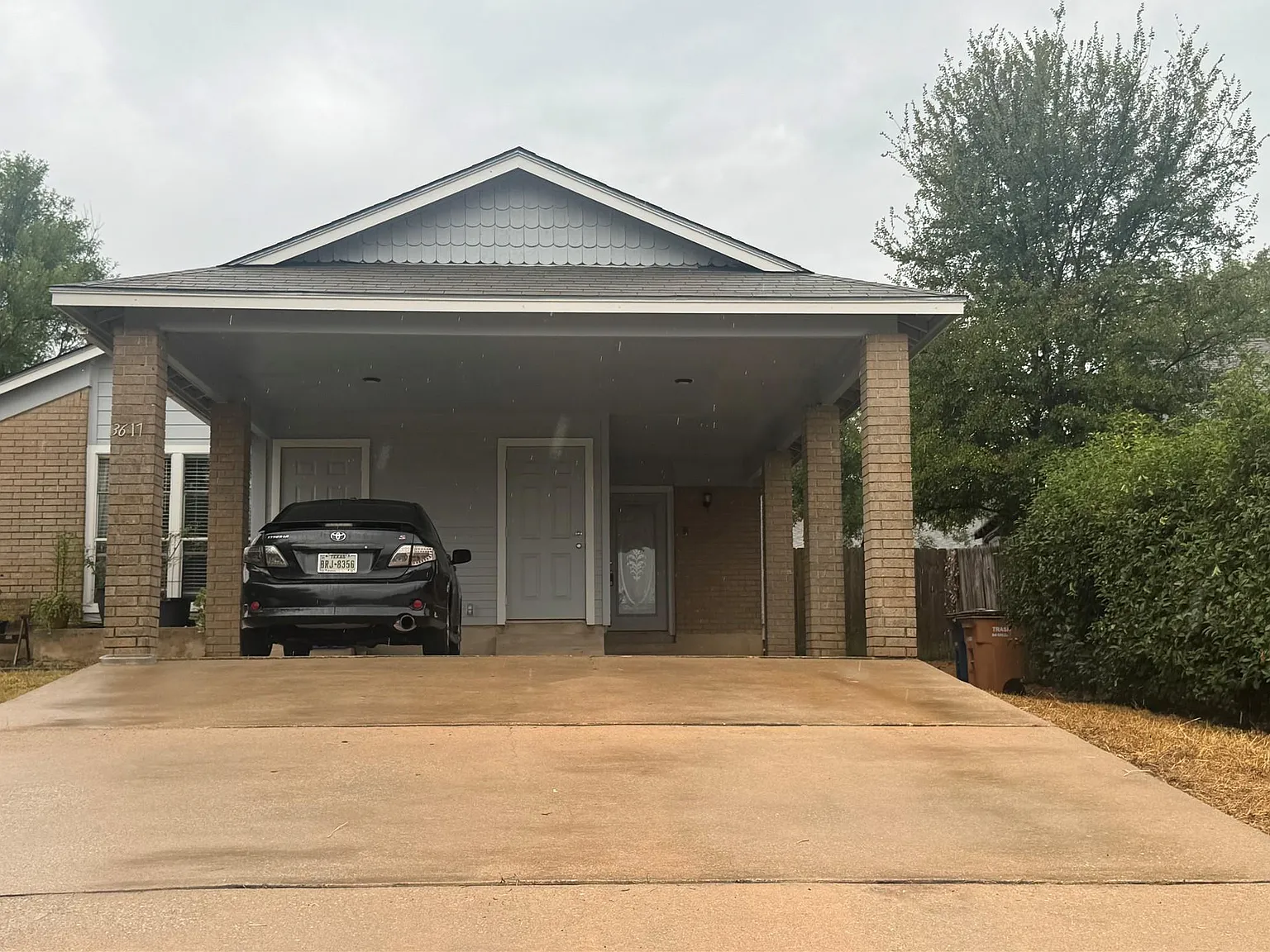 2 bed, 2.0 bath, 889 sqft, $1,695 — Photo 1