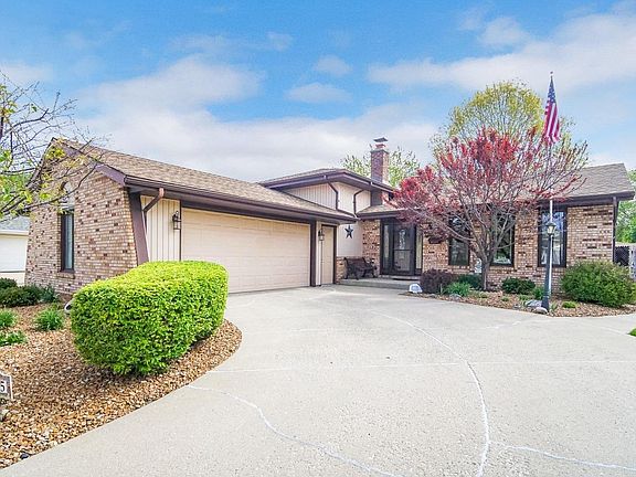 2nd image of 9145 Idlewild Dr