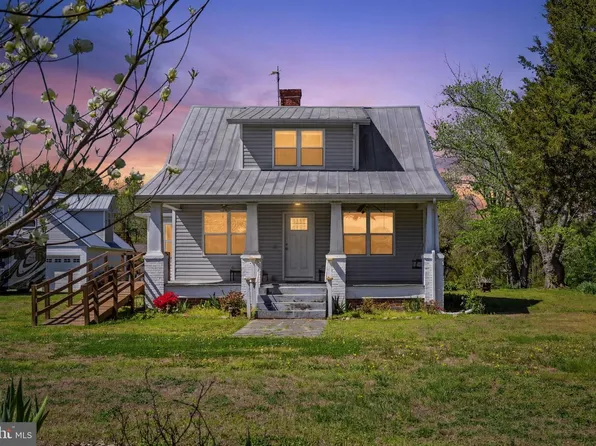 4809 Coles Point Rd, Hague, VA 22469