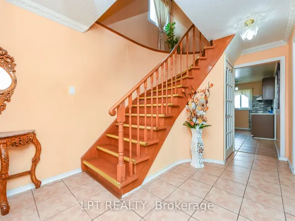 67 Kay Dr, Toronto, ON M9V 4X8