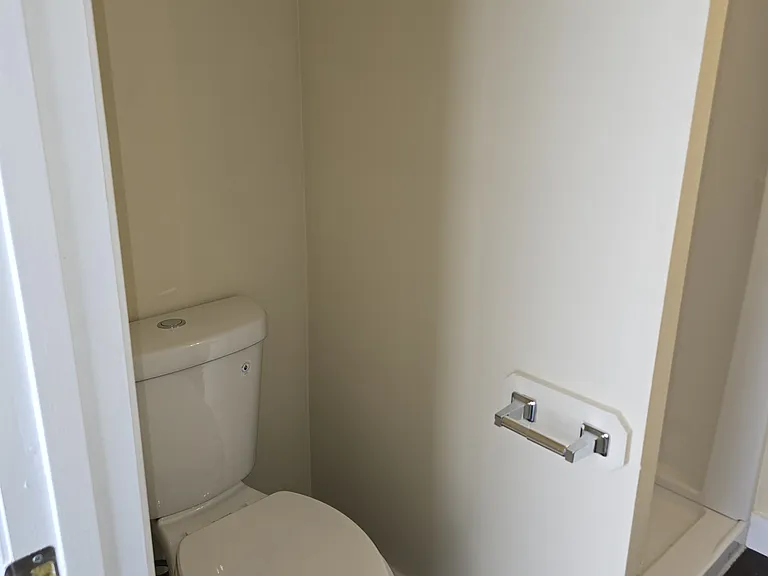 1144 Farmer St #B — Photo 7