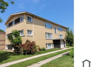 5852 W Irving Park Rd #G, Chicago, IL 60634