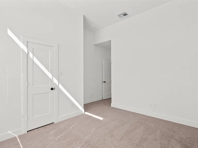 4931 Carranza Ct — Photo 36