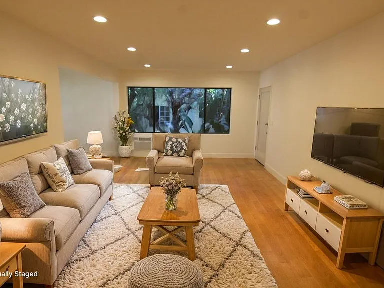 1523 S Wooster St #4 — Photo 6