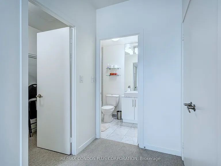 65 Bremner Blvd #5303 — Photo 20