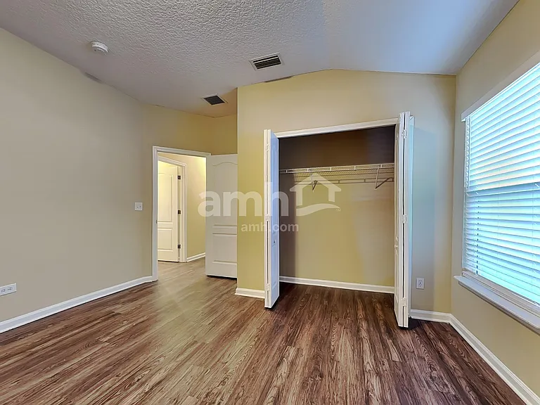 9426 Staplehurst Dr S — Photo 16