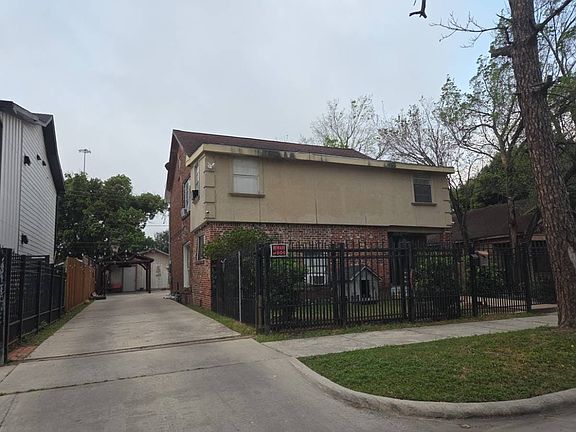 3rd image of 1428 Scharpe St