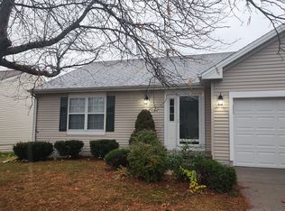 15709 T St, Omaha, NE 68135