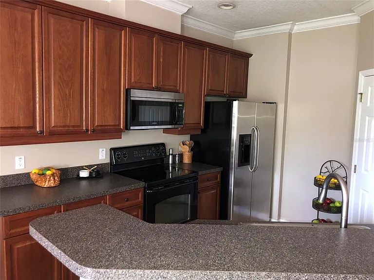 656 Pinebranch Cir — Photo 7
