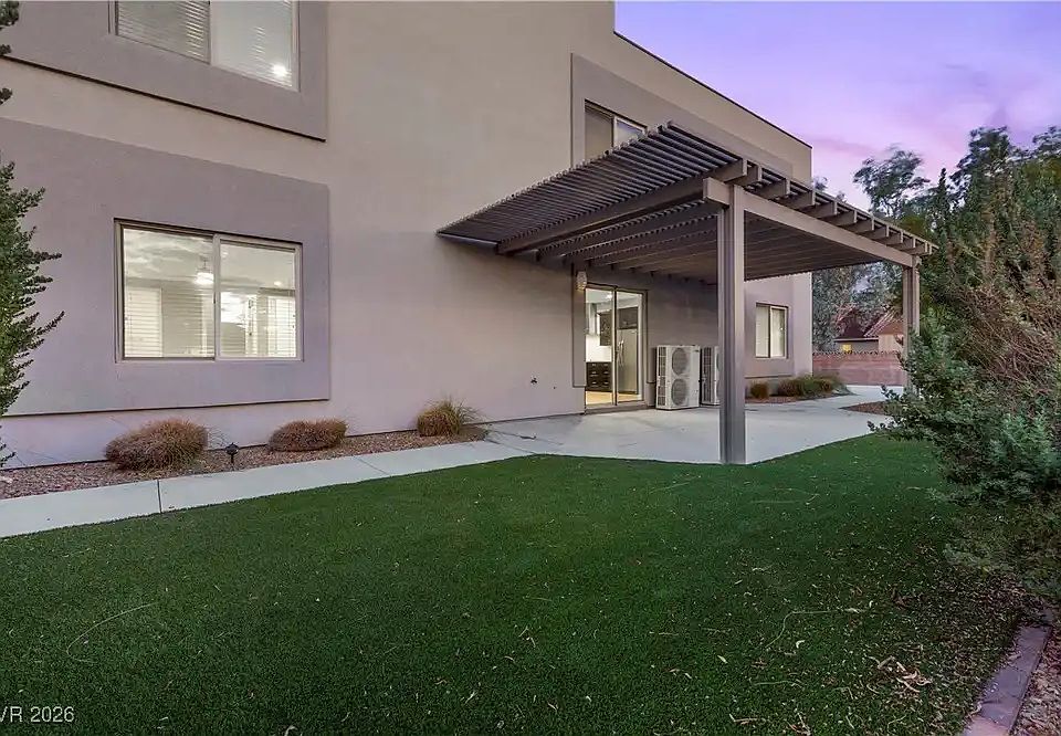 1st image of 7140 La Cienega St #A