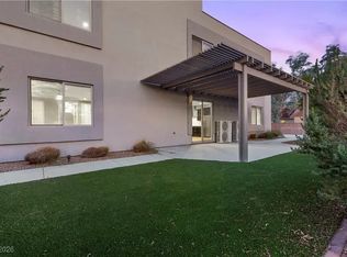 7140 La Cienega St #A, Las Vegas, NV 89119