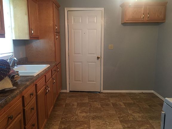 5th image of 2109 N Main St