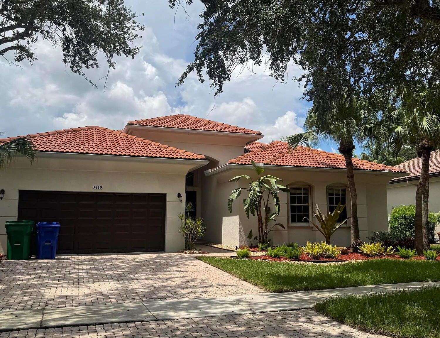 4 bed, 2.5 bath, 2506 sqft, $4,800 — Photo 1