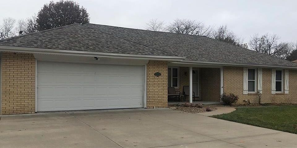 1st image of 4930 Mockingbird Ln