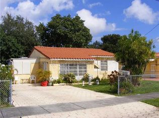 638 SW 10th St, Hallandale, FL 33009