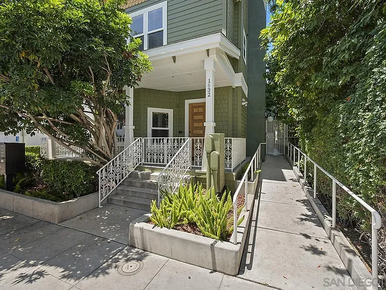 1632 Union St #4 — Photo 4