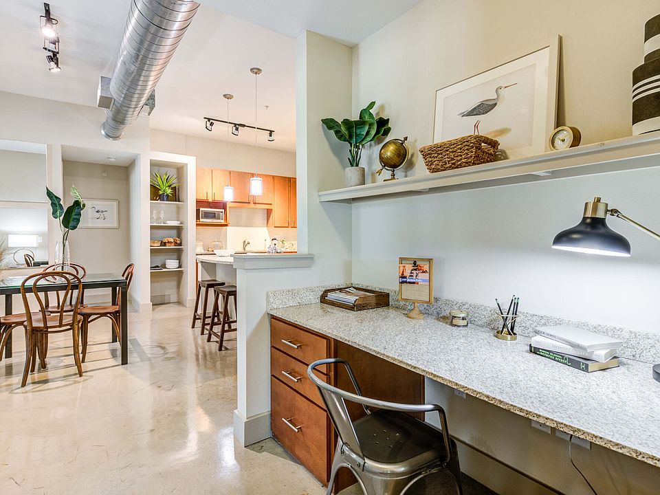 Lakeshore Lofts apartments community photo