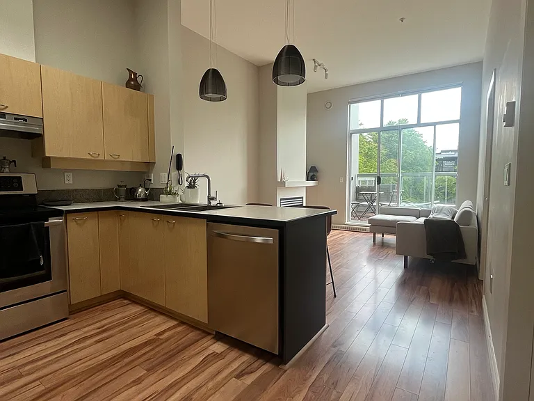 2288 Marstrand Ave — Photo 8
