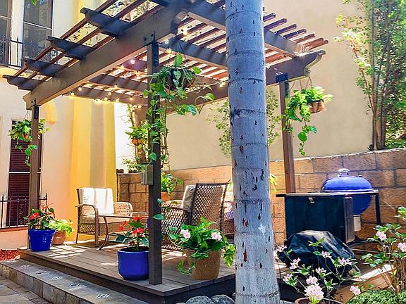 Pergola & BBQ