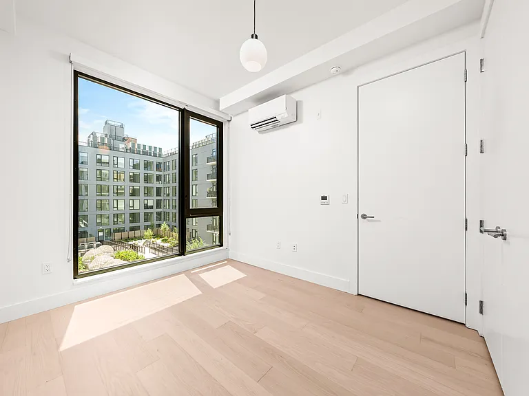 218 Front St #2316 — Photo 4