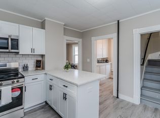 23 Prospect St, Ware, MA 01082