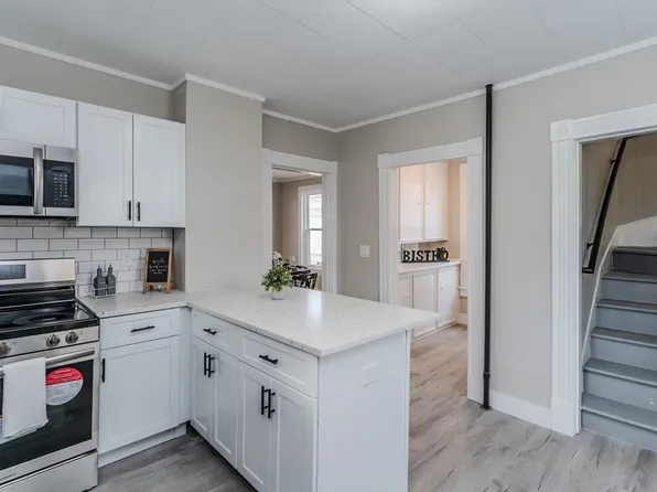 23 Prospect St, Ware, MA 01082