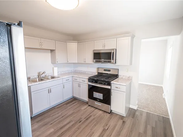 2514 E Tiffin Ave, Des Moines, IA 50317