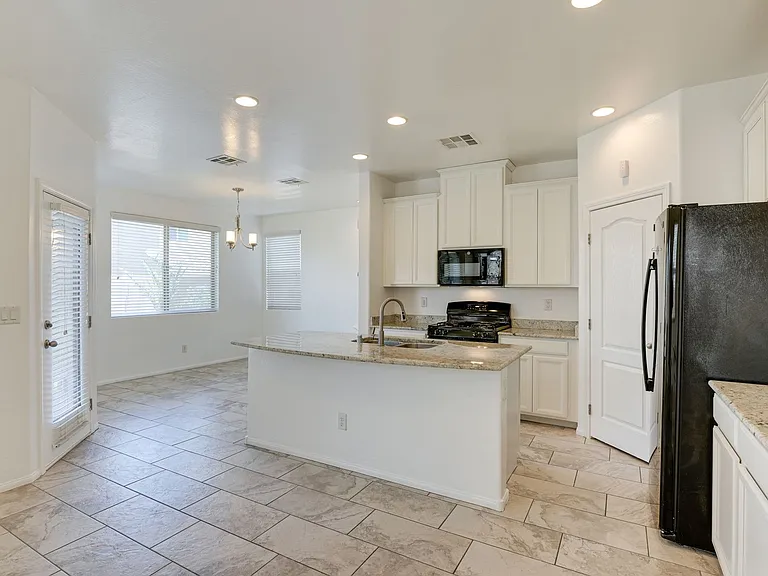 10768 Yarmouth Bay Ct — Photo 7