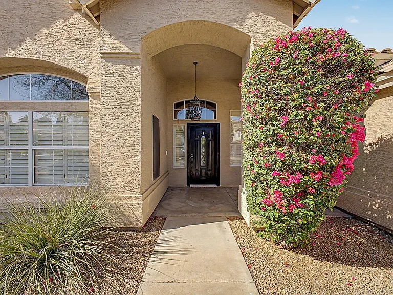 6126 E Juniper Ave — Photo 3