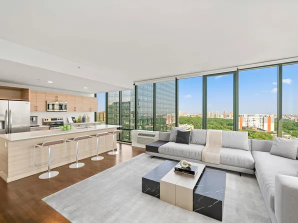 2030 Hudson Street image 4 of 284