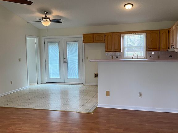3rd image of 117 Northbanks Drive