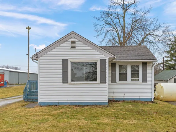 15427 Walnut St, Huntertown, IN 46748