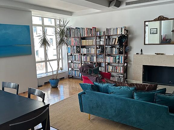 3rd image of 17 W 54th St APT 11E