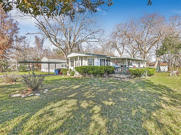 106 N 3rd St, Highlands, TX 77562 | MLS #22711987 | Zillow