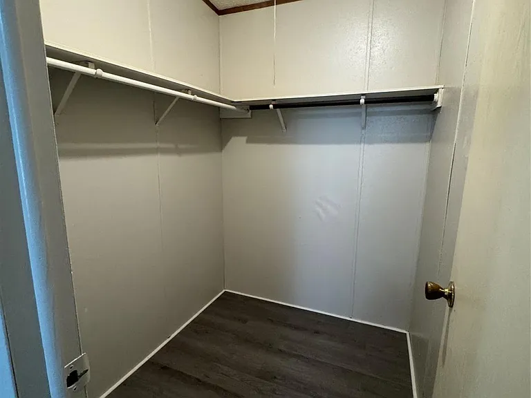 15240 Paradise Ct — Photo 12