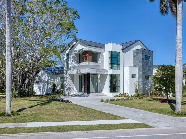 1800 Crayton RD, NAPLES, FL 34102