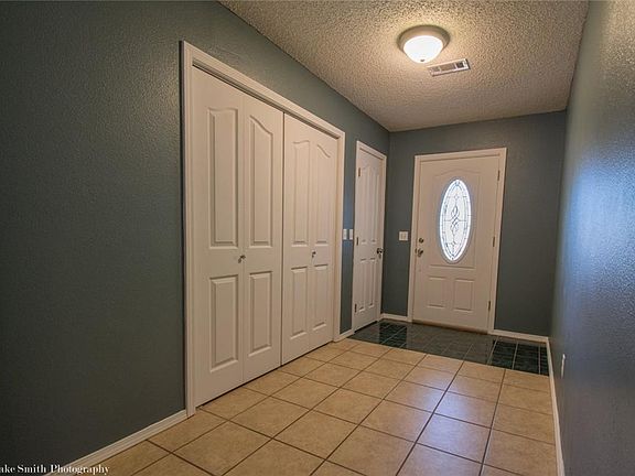 4th image of 5663 W Legacy St