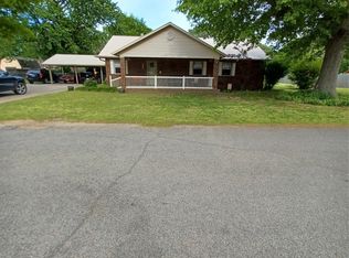 704 SW 5th St, Checotah, OK 74426