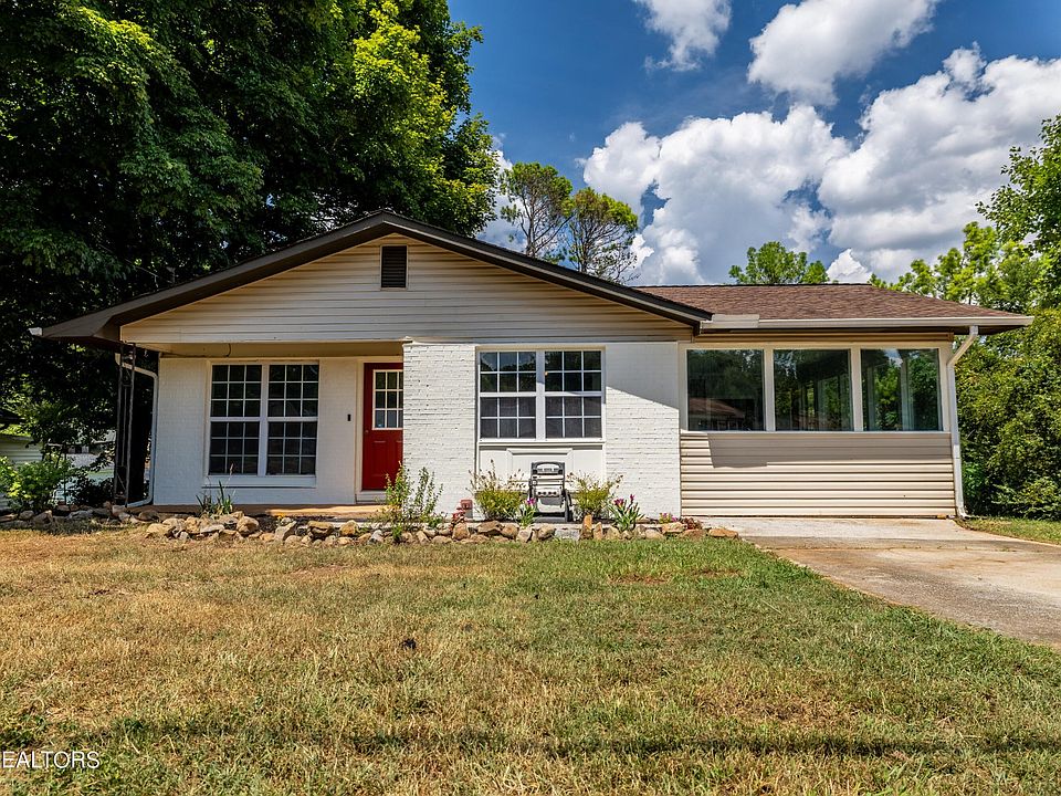 1st image of 318 Arrowhead Dr